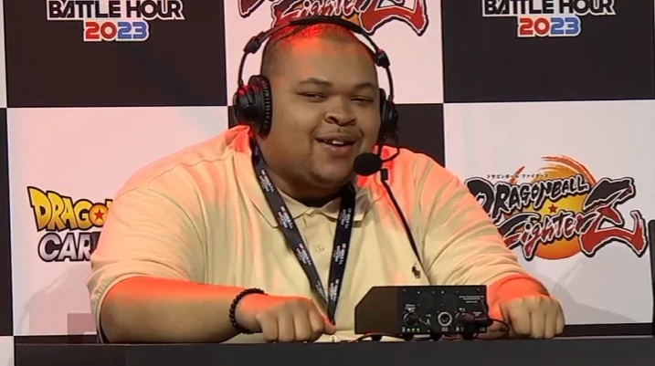 'I’m Mad Because This Was My Rank Up Game' — Fighting Game Player-Turned-Sumo Wrestler Bodyslams Knife-Wielding Apex Legends Fan in New York City