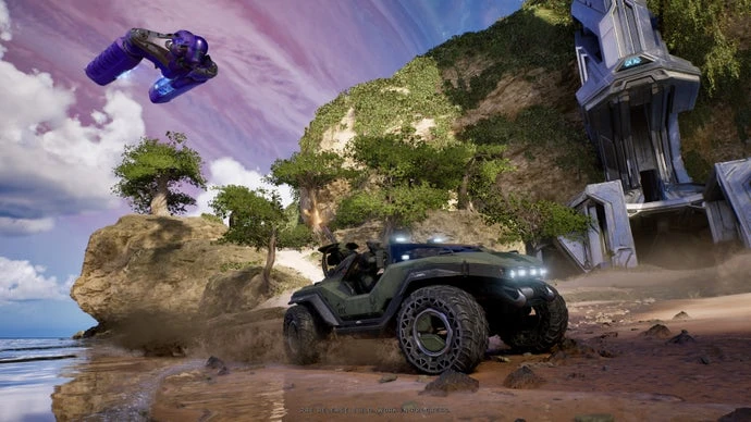 Halo: Campaign Evolved doesn't have split-screen on PC, but this mod fixes that, if you're willing to look past some quirks